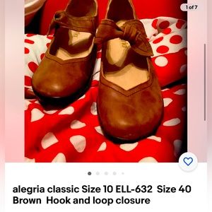 alegria classic Size 10 slip on shoe with hook and loop closure. Brown size 40